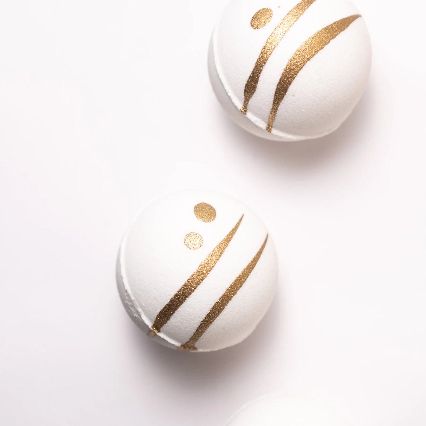 Feminine Energy Ylang Ylang Scented Bath Ball 3 Pieces – Feminine and Relaxing Bath Experience