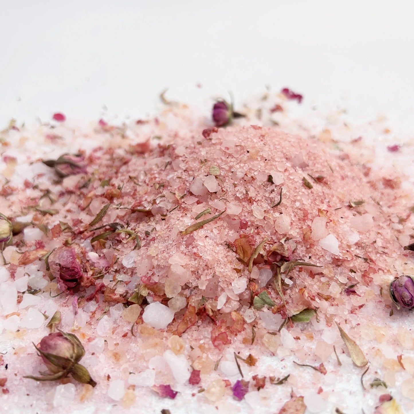 Gül Esanslı Mineral Banyo Tuzu 225 Gr