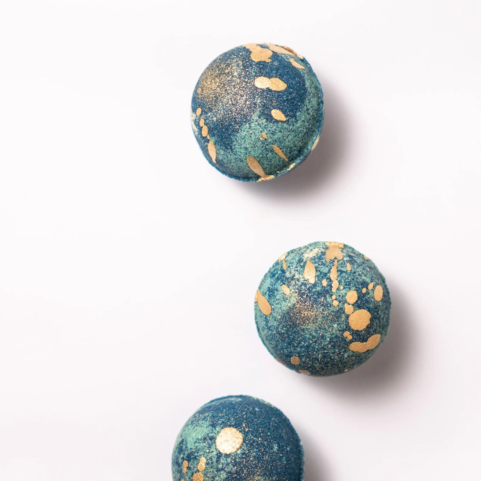 Gardenya Kokulu Banyo Topu 3 Adet – Sıcak ve Derin Rahatlama Deneyimi