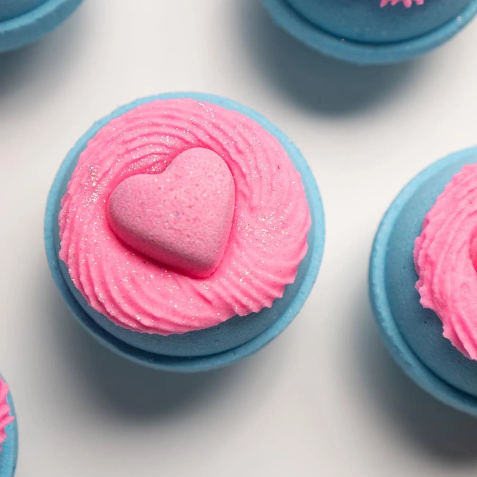 Tatlı İtiraflar Pamuk Şekeri Kokulu Banyo Topu 3 Adet – Tatlı ve Ferahlatıcı Banyo Deneyimi