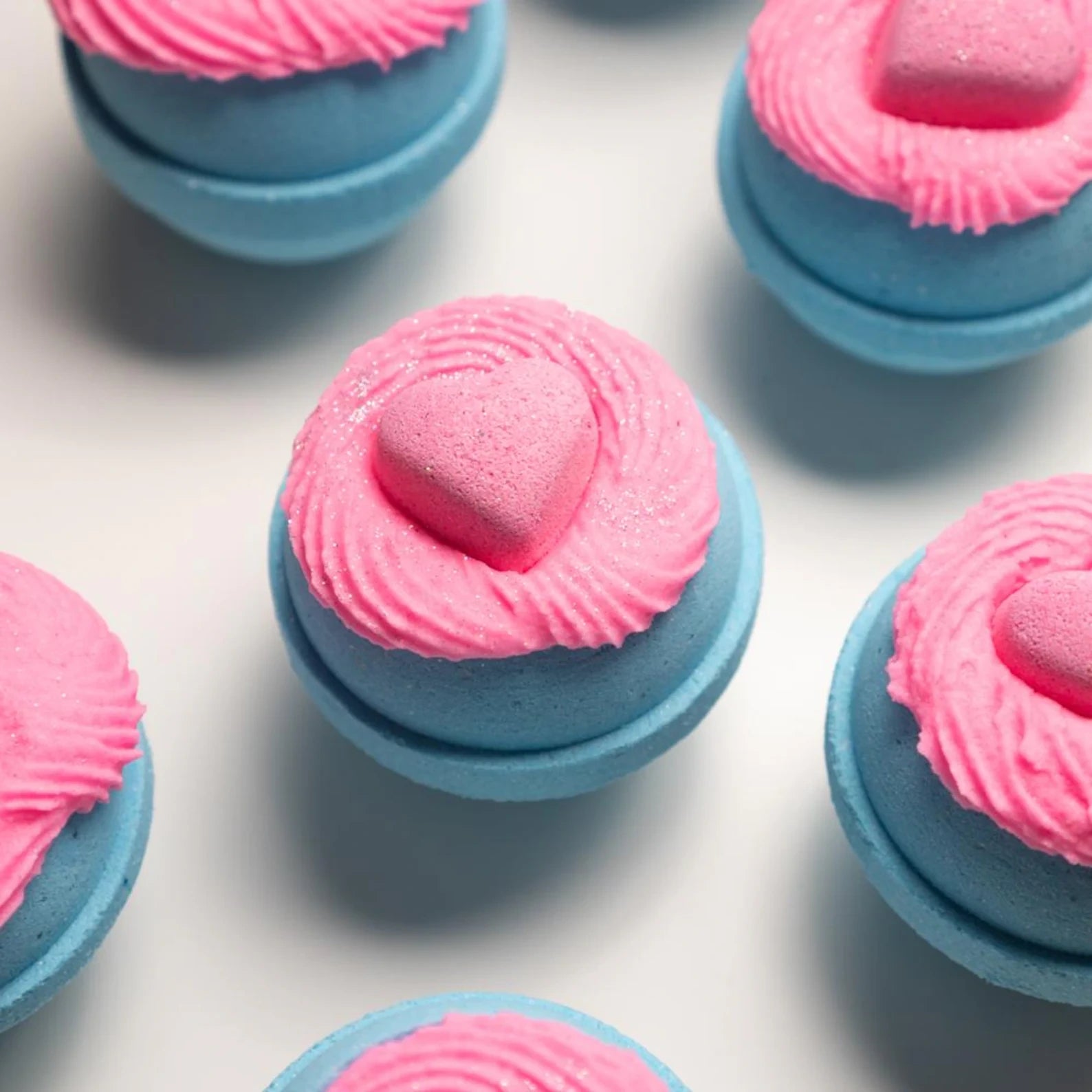 Tatlı İtiraflar Pamuk Şekeri Kokulu Banyo Topu 3 Adet – Tatlı ve Ferahlatıcı Banyo Deneyimi