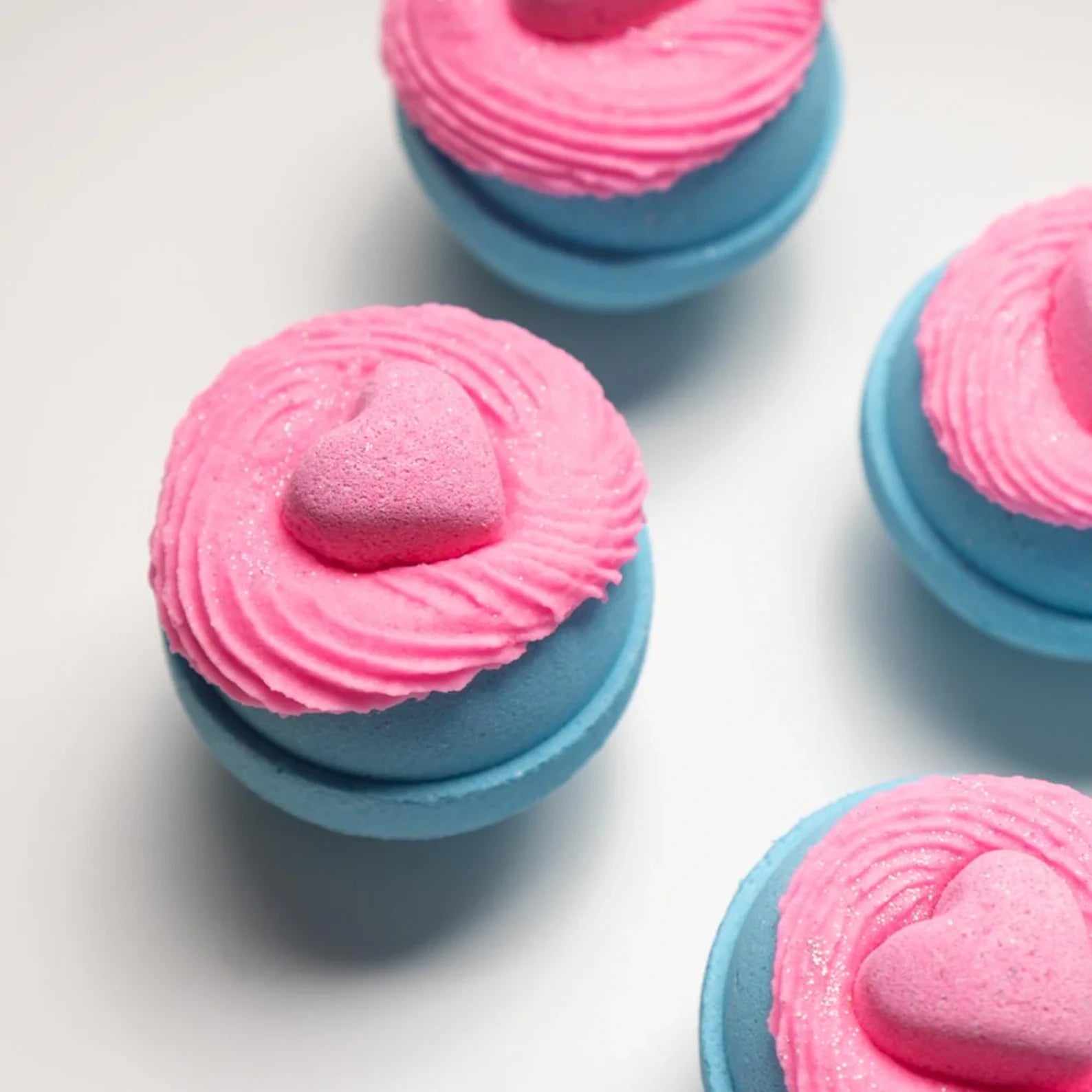 Tatlı İtiraflar Pamuk Şekeri Kokulu Banyo Topu 3 Adet – Tatlı ve Ferahlatıcı Banyo Deneyimi