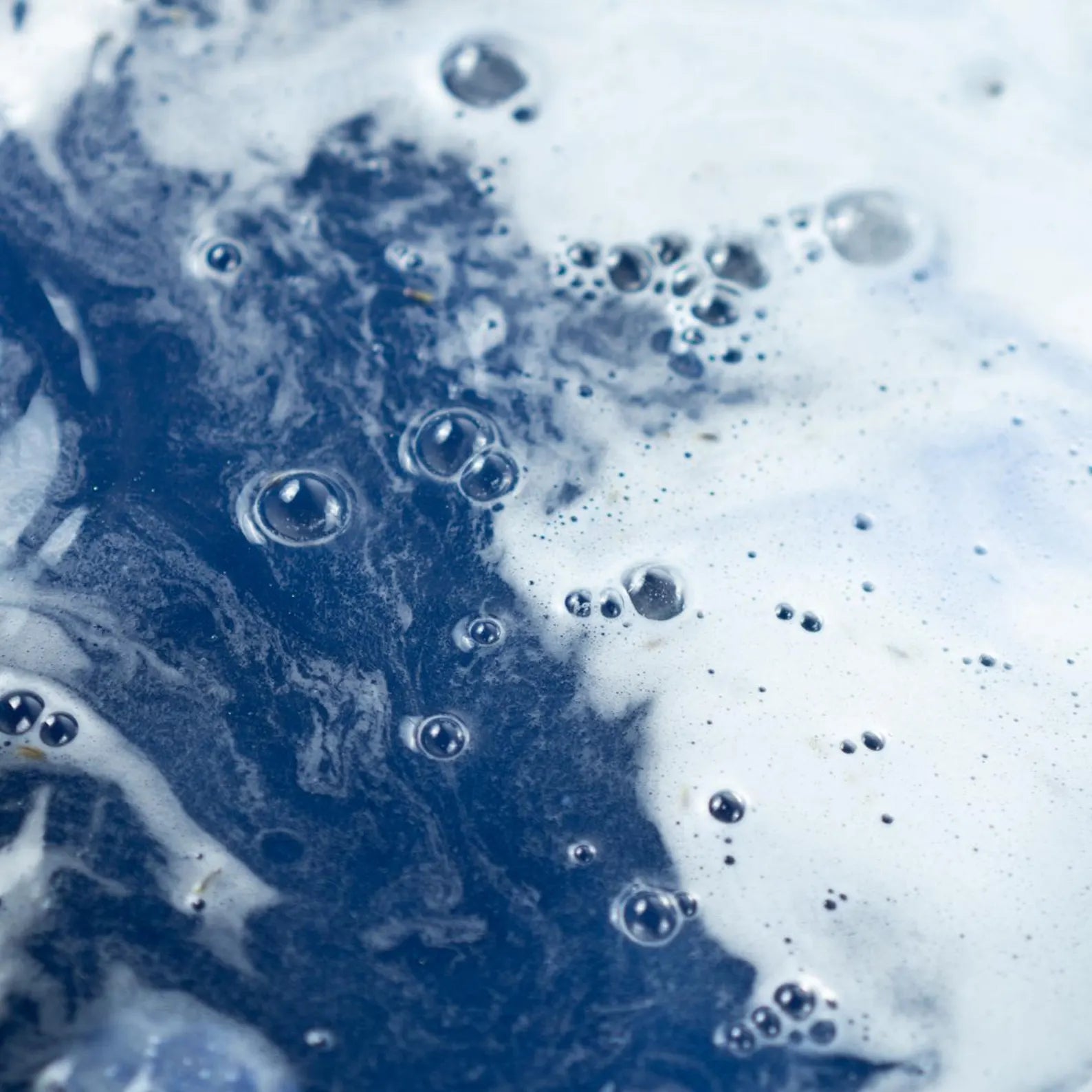 Lavanta Özlü Banyo Topu 3 Adet – Sakinleştirici ve Rahatlatıcı Banyo Deneyimi