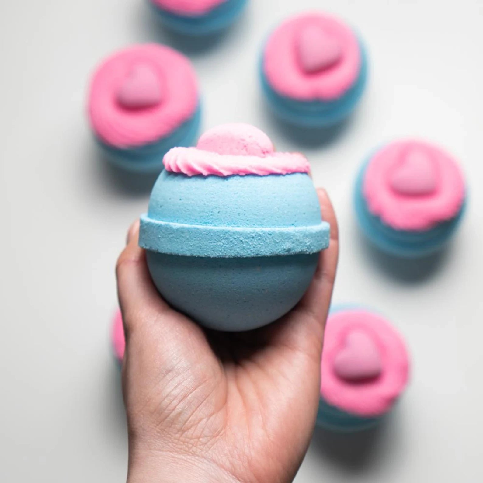 Tatlı İtiraflar Pamuk Şekeri Kokulu Banyo Topu 3 Adet – Tatlı ve Ferahlatıcı Banyo Deneyimi