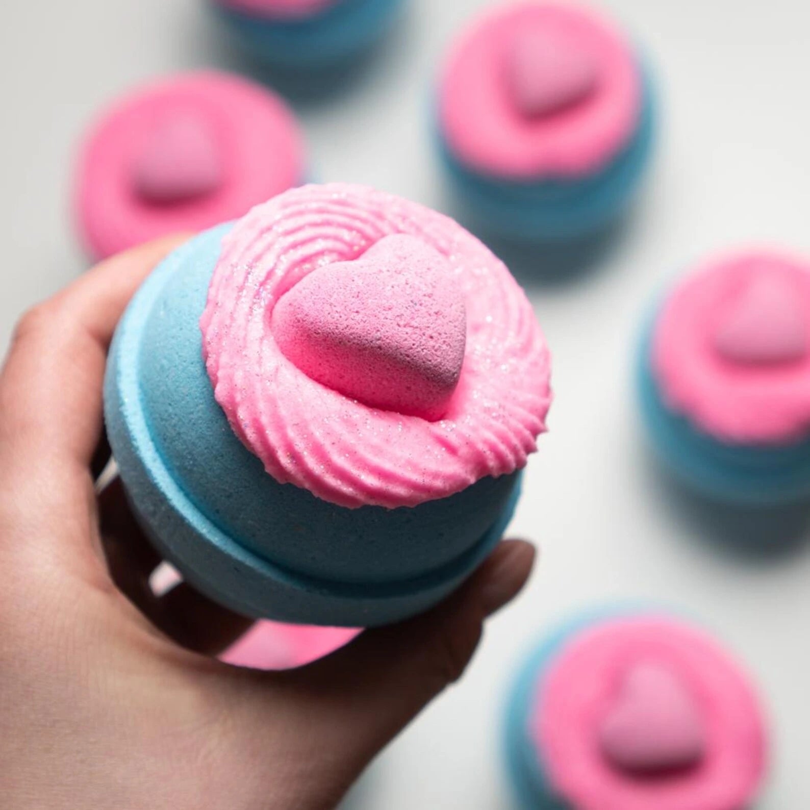 Tatlı İtiraflar Pamuk Şekeri Kokulu Banyo Topu 3 Adet – Tatlı ve Ferahlatıcı Banyo Deneyimi