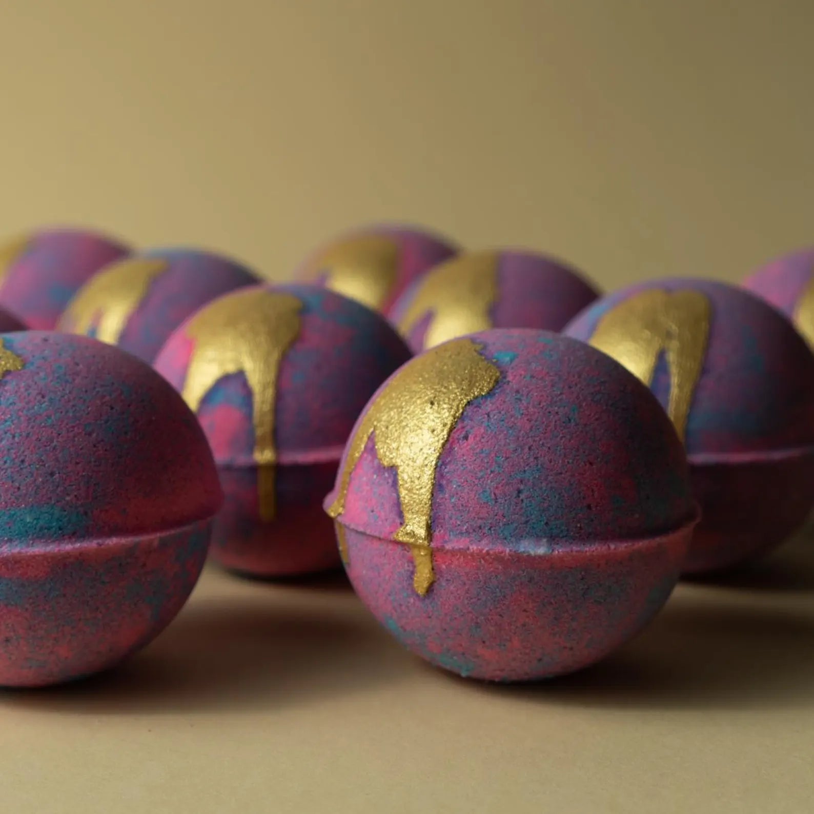 Pembe Çiçek Kokulu Dream Banyo Topu 3 Adet – Romantik ve Rahatlatıcı Banyo Deneyimi