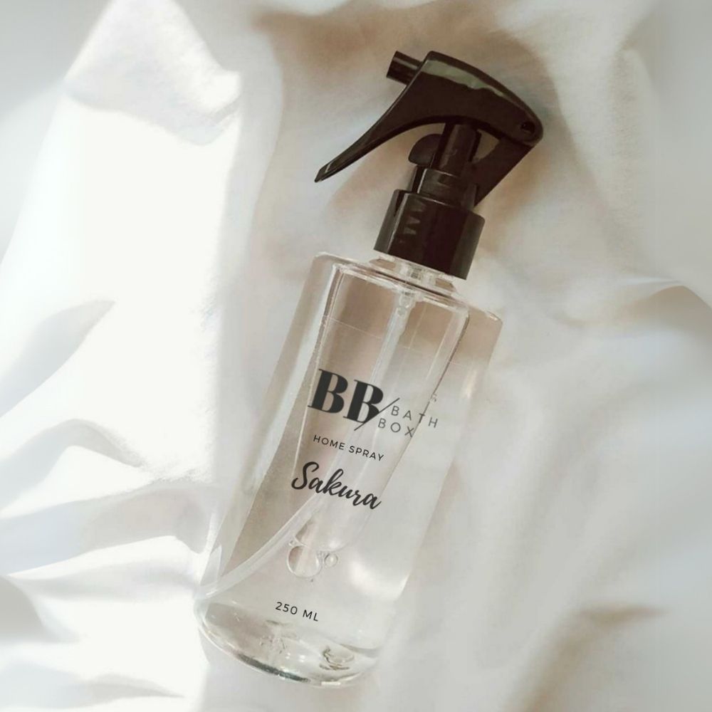 Sakura Oda Spreyi 250 ml – Zarif ve Yumuşak Bahar Esintisi