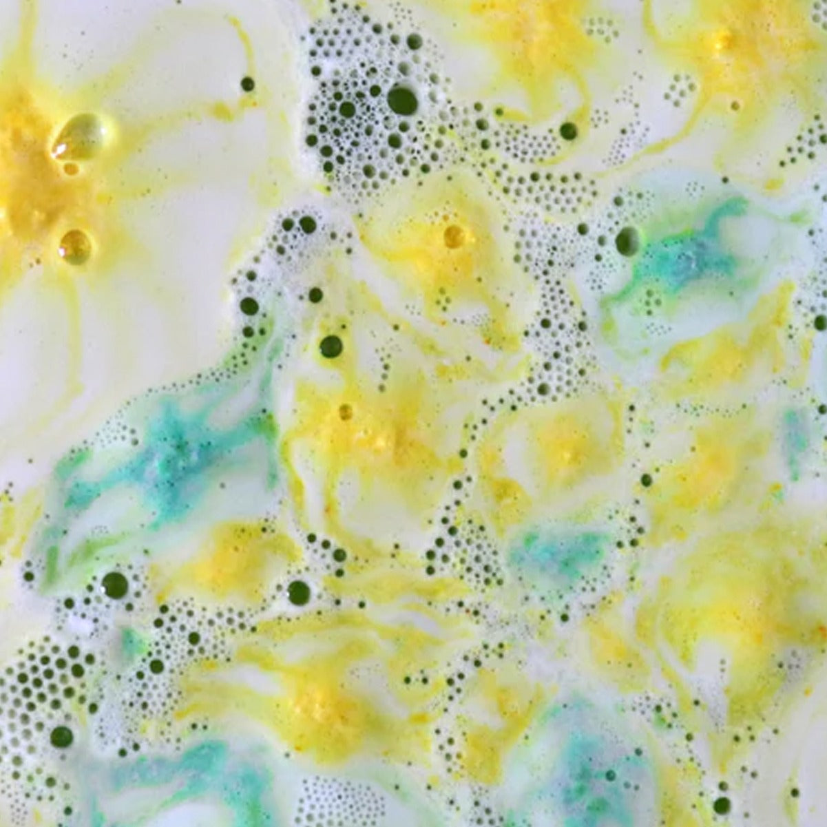 Beyaz Çiçekler Kokulu Overthink 3 Adet Banyo Topu – Rahatlatıcı ve Köpüren Banyo Keyfi